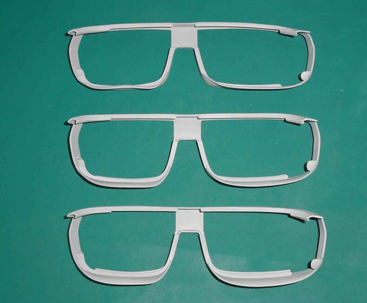 激光切割机切出来的眼镜框